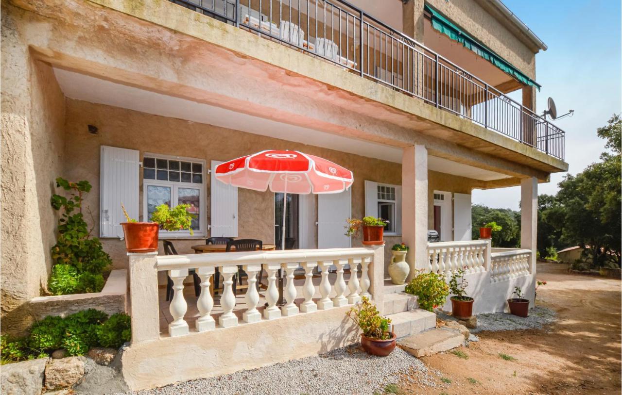 Villa Nicolas โกติ-เชียวาริ ภายนอก รูปภาพ